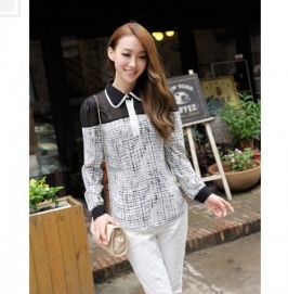 blusa de estilo coreano de color en foto