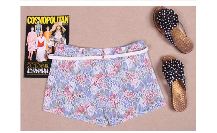 Sweet Lace Flower Printed Shorts With Belt