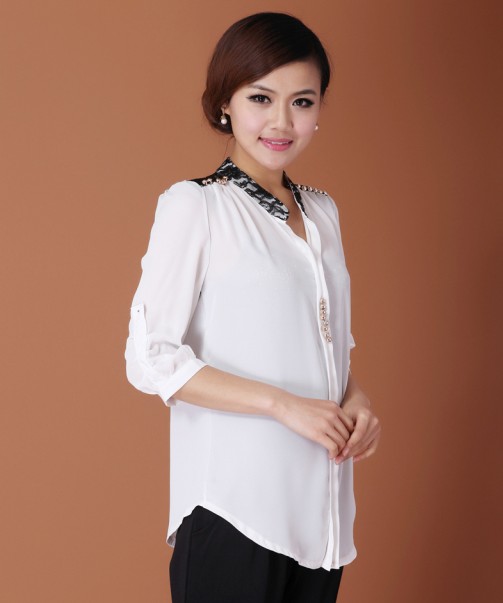 blusa de estilo elegante y hermoso de color blanco se vende bien