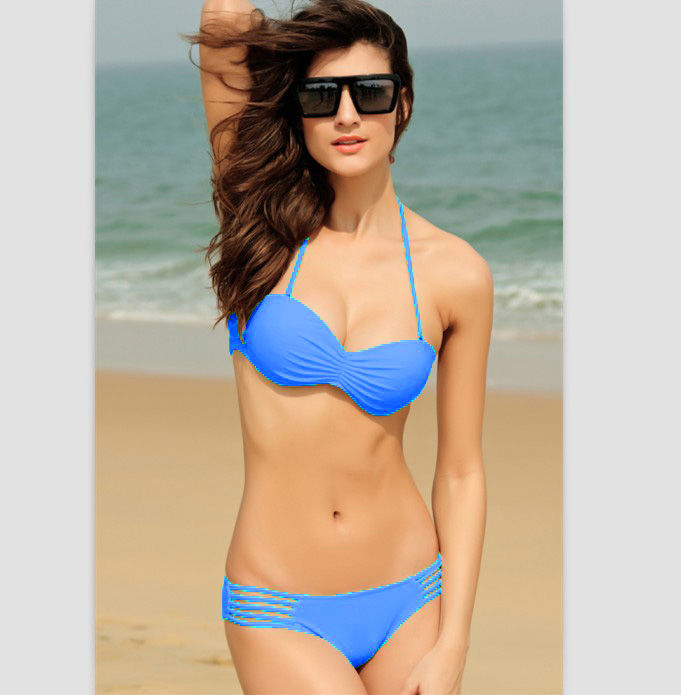 Bikini  hermosa de estilo sexy adornado rayas de color en azul