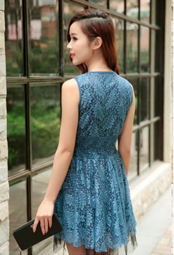 vestido de encaje escote V de color azul elegante para mujeres