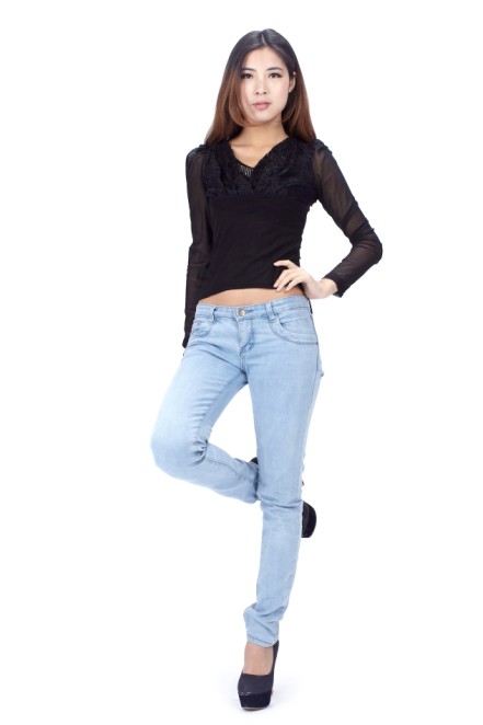 Blusa color negro con mangas largas escote V estilo sexy se vende bien