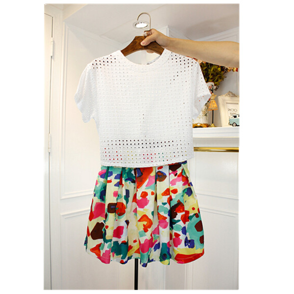 camisa y falda de 2 piezas estilo hermoso color en foto